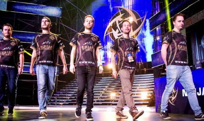 家队的氛围 家队的氛围